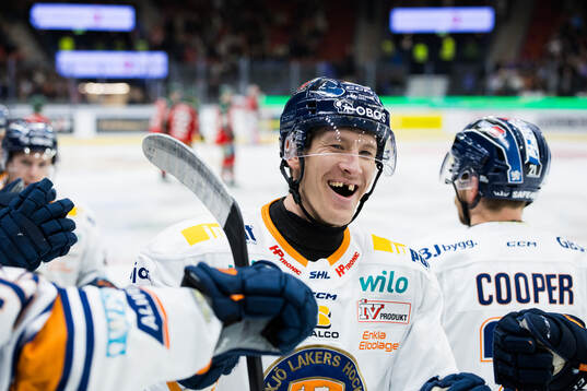 Växjös Emil Sylvegård jublar