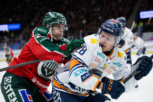 Frölundas Tom Nilsson och Växjös Hugo Gustafsson