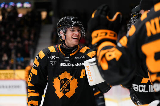 Skellefteås Rickard Hugg jublar