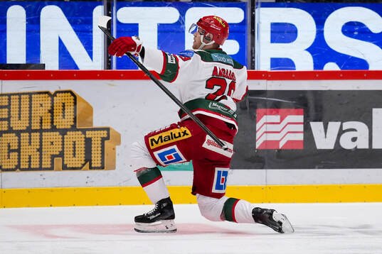 Modos Mikkel Aagaard jublar