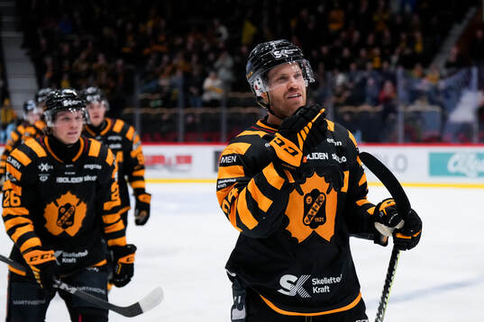 Skellefteås Oscar Lindberg jublar