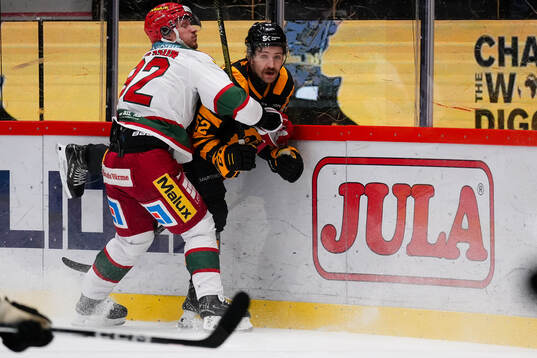 Modos Jesper Olofsson och Skellefteås Arvid Lundberg