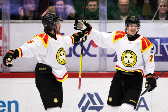 Brynäs Oskar Lindblom jublar