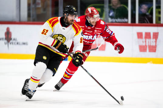 Brynäs Jack Kopacka och Timrås Magnus Pääjärvi