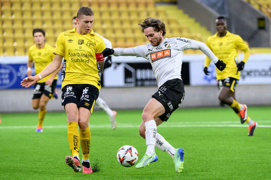Elfsborgs Sebastian Holmen och Häckens Adam Lundkvist