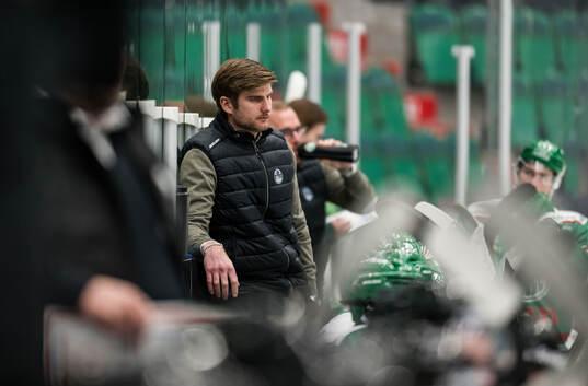 Rögles tränare Adam Bengtsson