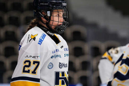 HV71s Teghan Inglis