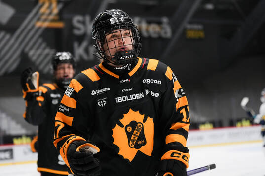 Skellefteås Laura Lerchova jublar