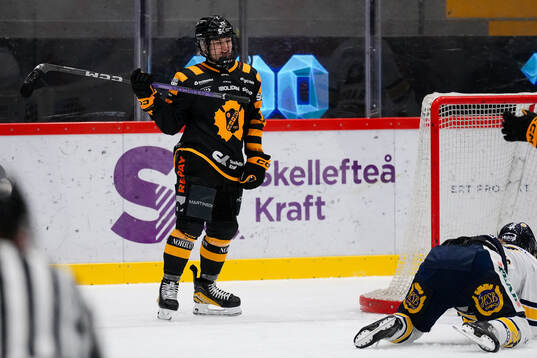 Skellefteås Laura Lerchova jublar