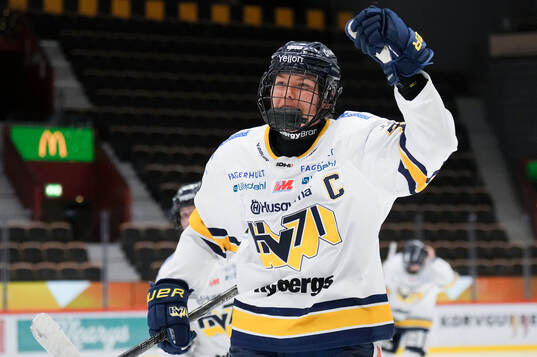 HV71s Elin Svensson jublar