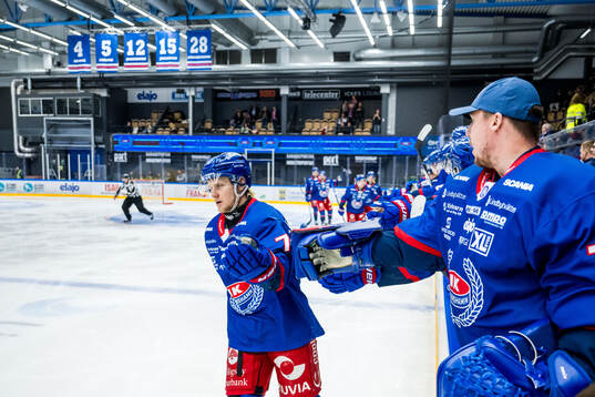Oskarshamns Filip Sveningsson jublar