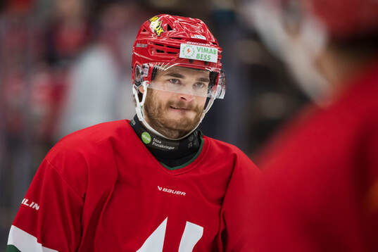 Modos Ludwig Byström innan ishockeymatchen i SHL mellan
