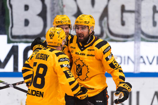 Skellefteås Luke Witkowski jublar
