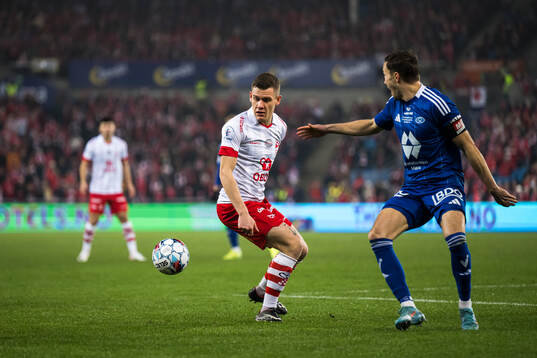 Joannes Bjartalid of Fredrikstad and Martin Linnes of Molde