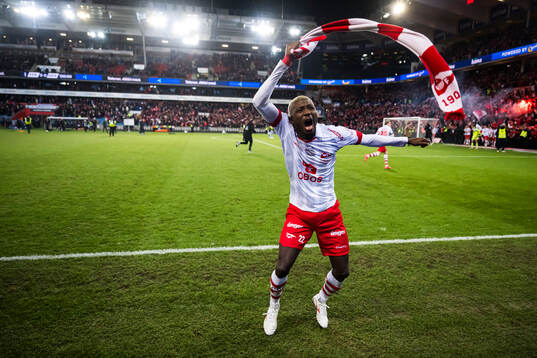 Maxwell Woledzi of Fredrikstad celebrates