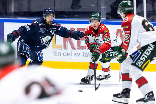 Linköpings Oscar Fantenberg och Frölundas Noah Dower