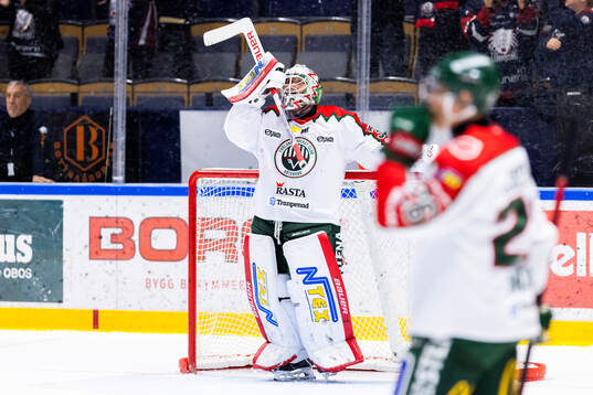 Frölundas målvakt Tobias Normann deppar
