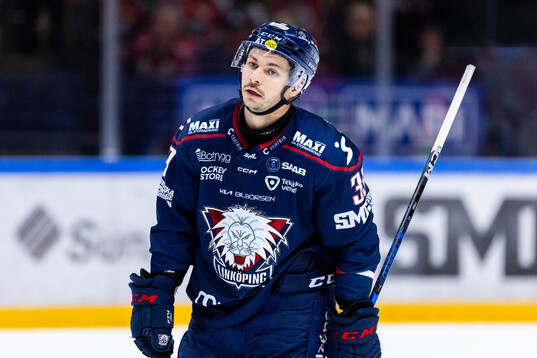 Linköpings Ty Rattie deppar