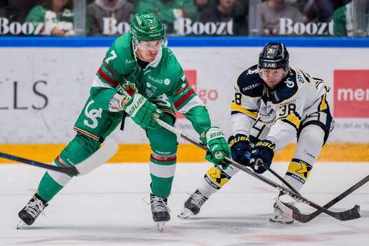 Rögles Carter Ashton och HV71s Olle Alsing