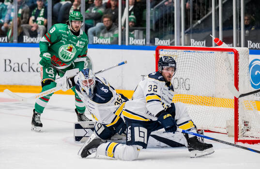 HV71s målvakt Olof Glifford och Oscar Engsund