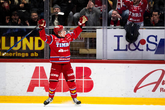 Timrås Oliver Kapanen jublar