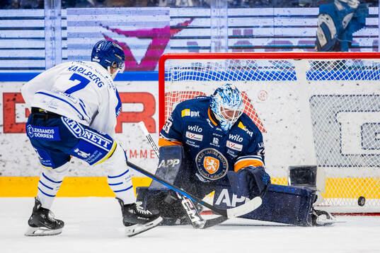 Leksands Marcus Karlberg avgör på straff 3-2 och Växjös