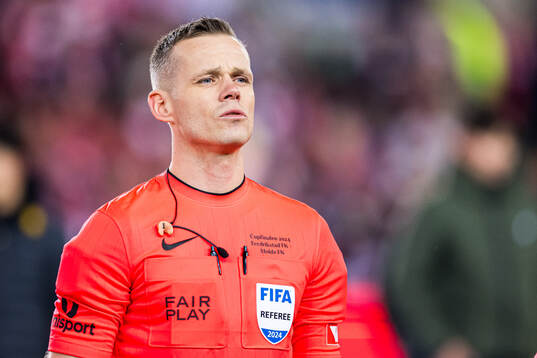 Sigurd Smehus Kringstad, referee