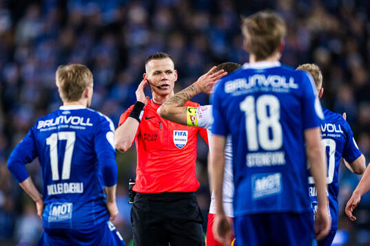 Sigurd Smehus Kringstad, referee