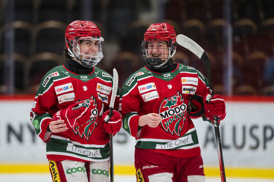 Modos Vendula Pribylova och Emma Seitz