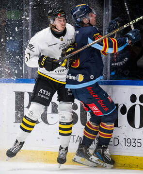 AIKs Simon Åkerström och Djurgårdens +d35+under