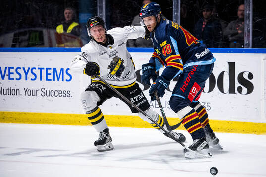 AIKs Oliver Tärnström och Djurgårdens Dick Axelsson