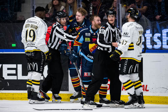 AIKs Daniel Muzito Bagenda och Djurgårdens Jakob Ragnarsson