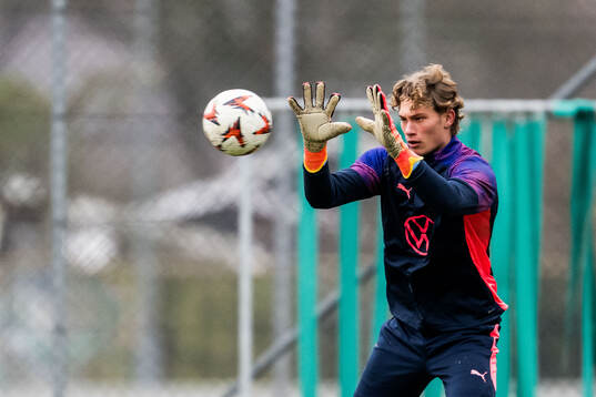Goalkeeper William Nieroth Lundgren of Malmö FF
