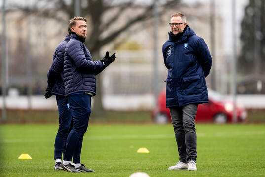 Assistant coach Theodor Olsson and p19 coach Magnus Pehrsson