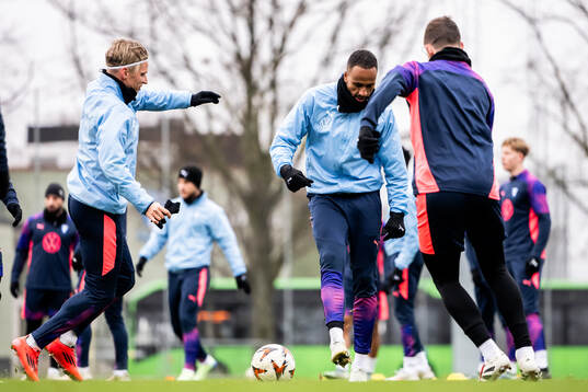 Jens Stryger Larsen and Isaac Kiese Thelin of Malmö FF