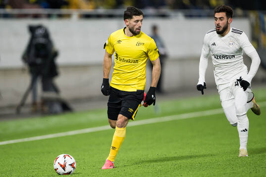 Arber Zeneli of Elfsborg and Elvin Jafarguliyev of Qarabag