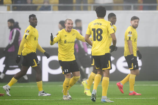 Niklas Hult of Elfsborg celebrates with team mates