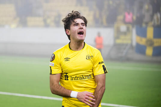 Besfort Zeneli of Elfsborg celebrates