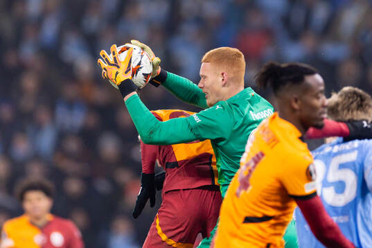 goalkeeper Joakim Persson of Malmö FF