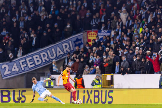 Søren Rieks of Malmö FF and Berkan Kutlu of Galatasaray