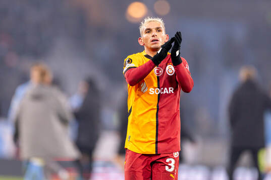 Lucas Torreira of Galatasaray looks dejected