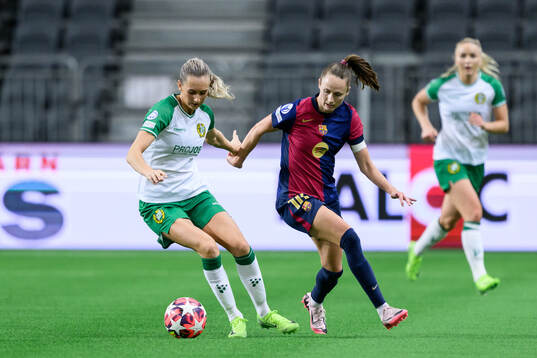 Ellen Wangerheim of Hammarby and Caroline Graham Hansen of
