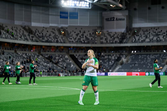 Ellen Gibson of Hammarby is celebrated as she played her