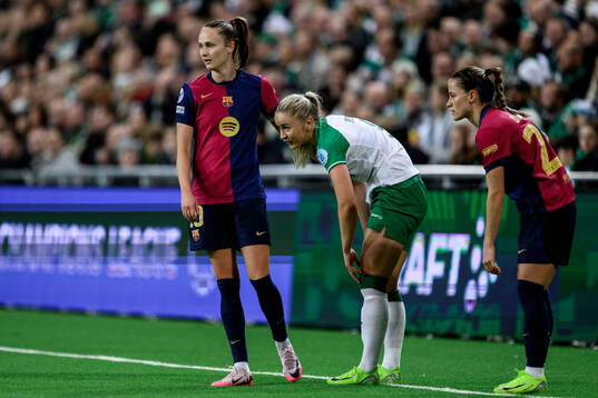 Caroline Graham Hansen of Barcelona and Anna Jøsendal of