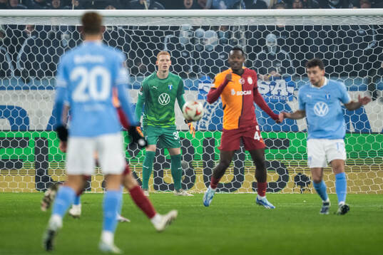 Goalkeeper Joakim Persson of Malmö FF