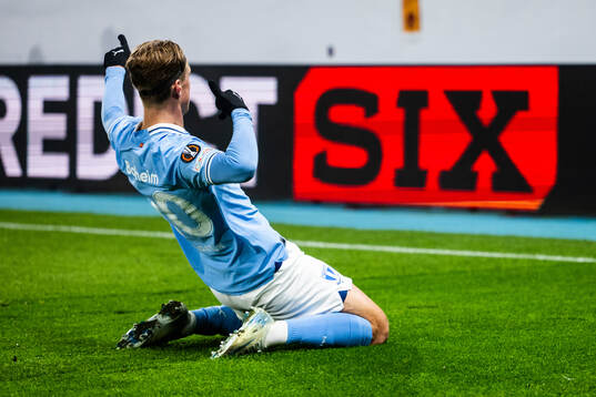 Erik Botheim of Malmö FF celebrates