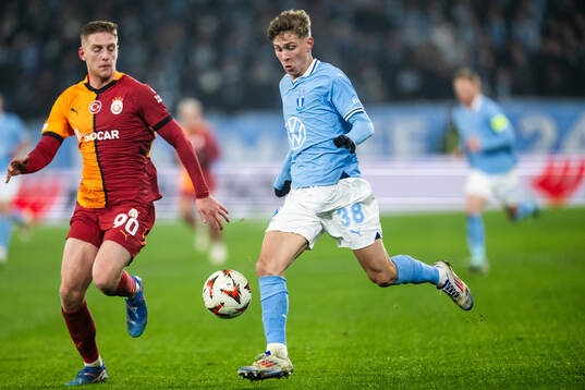 Metehan Baltaci of Galatasaray and Hugo Bolin of Malmö FF
