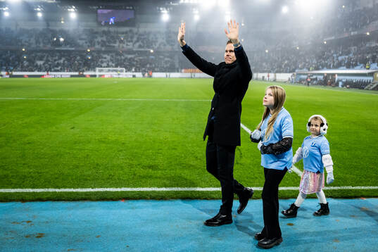 Niklas Moisander of Malmö FF is celebrated as he leaves