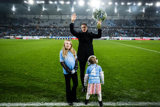 Niklas Moisander of Malmö FF is celebrated as he leaves