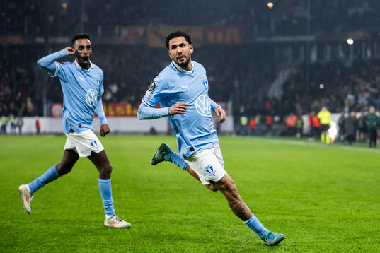 Sergio Pena of Malmö FF celebrates